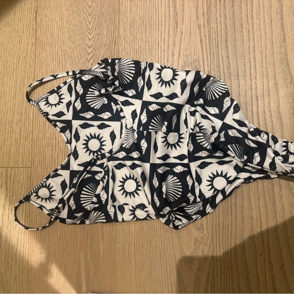 NWOT Lisa Says Gah! Harper One Piece Swimsuit (s) - Picture 4 of 6